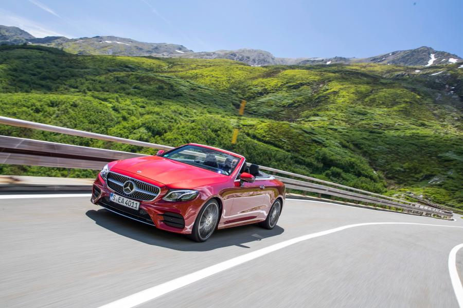  Mercedes-Benz E300 AMG Line Cabriolet 2017 года  (WW) (фото 10 из 32)
